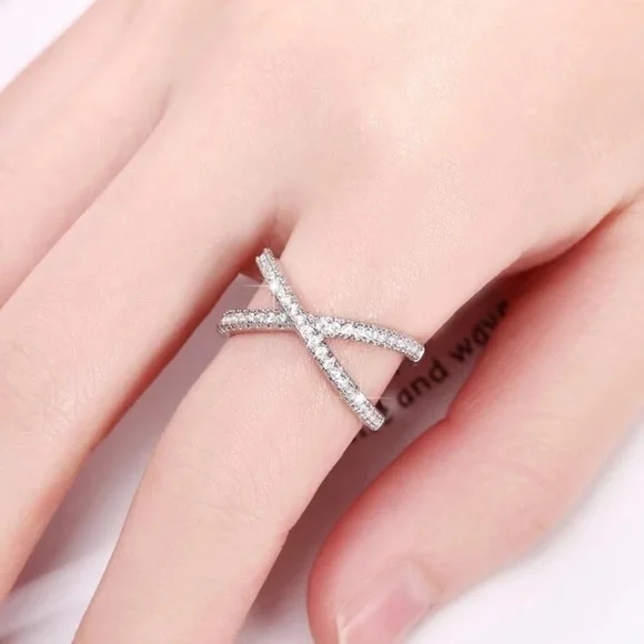 WEDDING RING - Picture 1 of 9